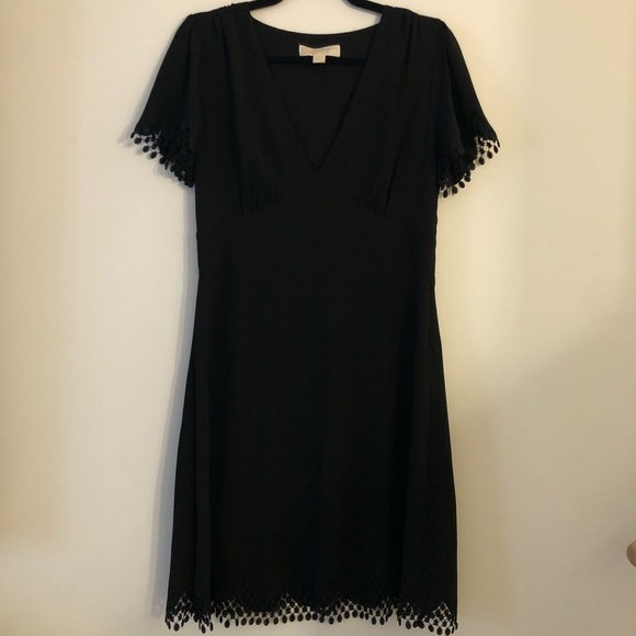 Michael Kors Dresses & Skirts - 𝅺MICHAEL KORS BLACK V NECK A LINE DRESS LACE DETAILS SIZE MEDIUM LIKE NEW PARTY